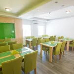 モーテル Laurus Airport Tuzla 3*