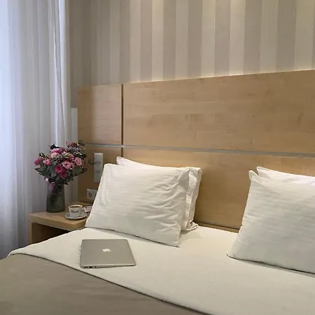 Hotel Laurus Near Tuzla Airport 3*