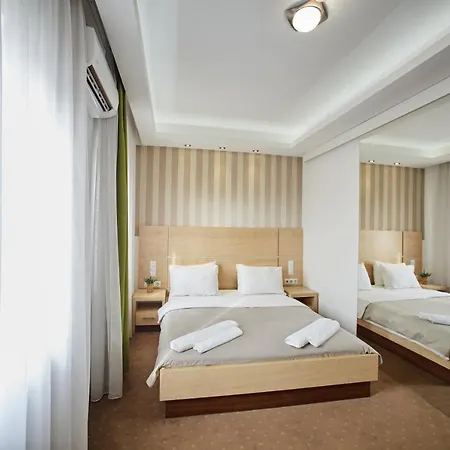 Hotel Laurus Near Tuzla Airport 3* Zivinice