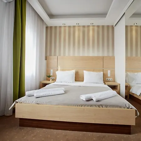 Laurus Airport Tuzla Motell 3*