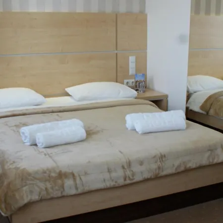 Hotel Laurus Near Tuzla Airport