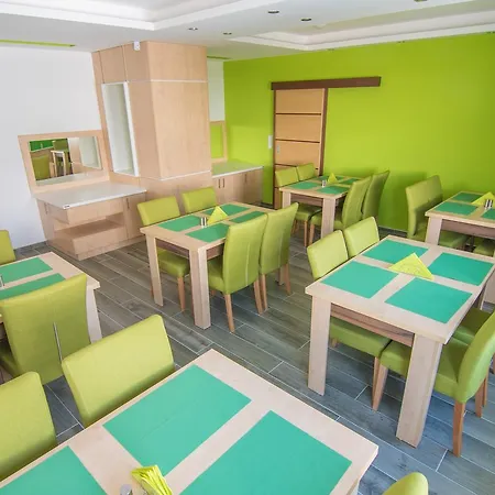汽车旅馆 Laurus Airport Tuzla 3*