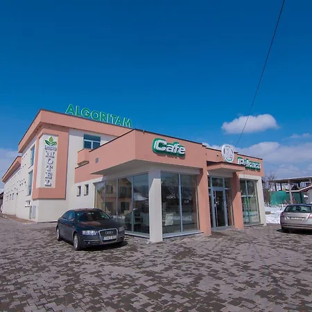 Hotel Laurus Near Tuzla Airport 3* Zivinice